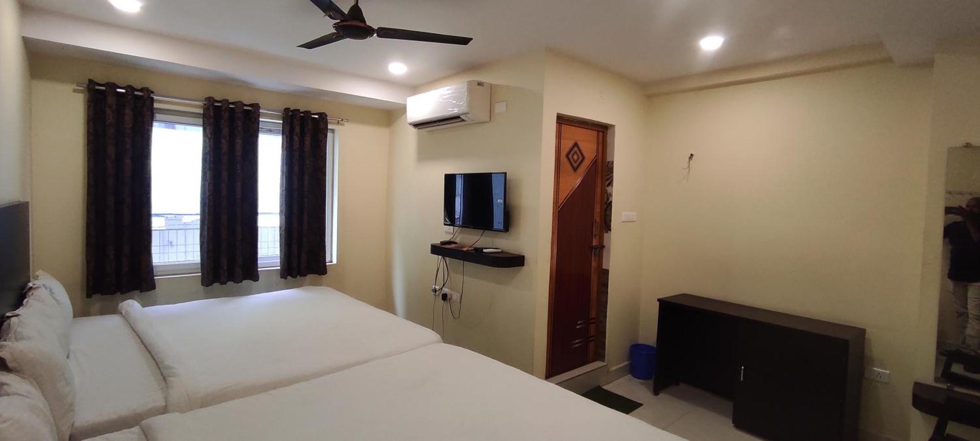 Arvind Stay Hotel, Rk Beach Vizag Visakhapatnam Bagian luar foto