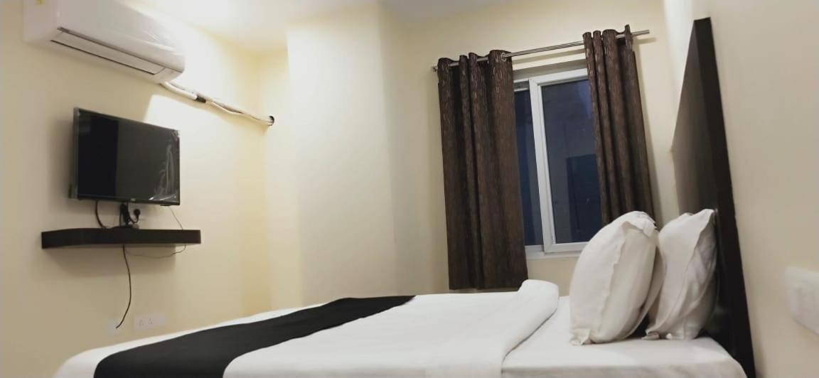 Arvind Stay Hotel, Rk Beach Vizag Visakhapatnam Bagian luar foto